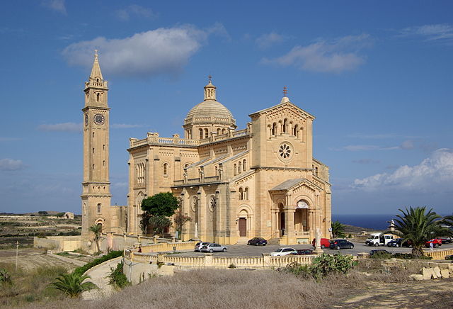 Базилика Девы Марии Та-Пину, Мальта, Арб