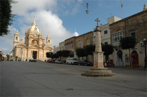 Церковь Святых Петра и Павла, Мальта, Надур